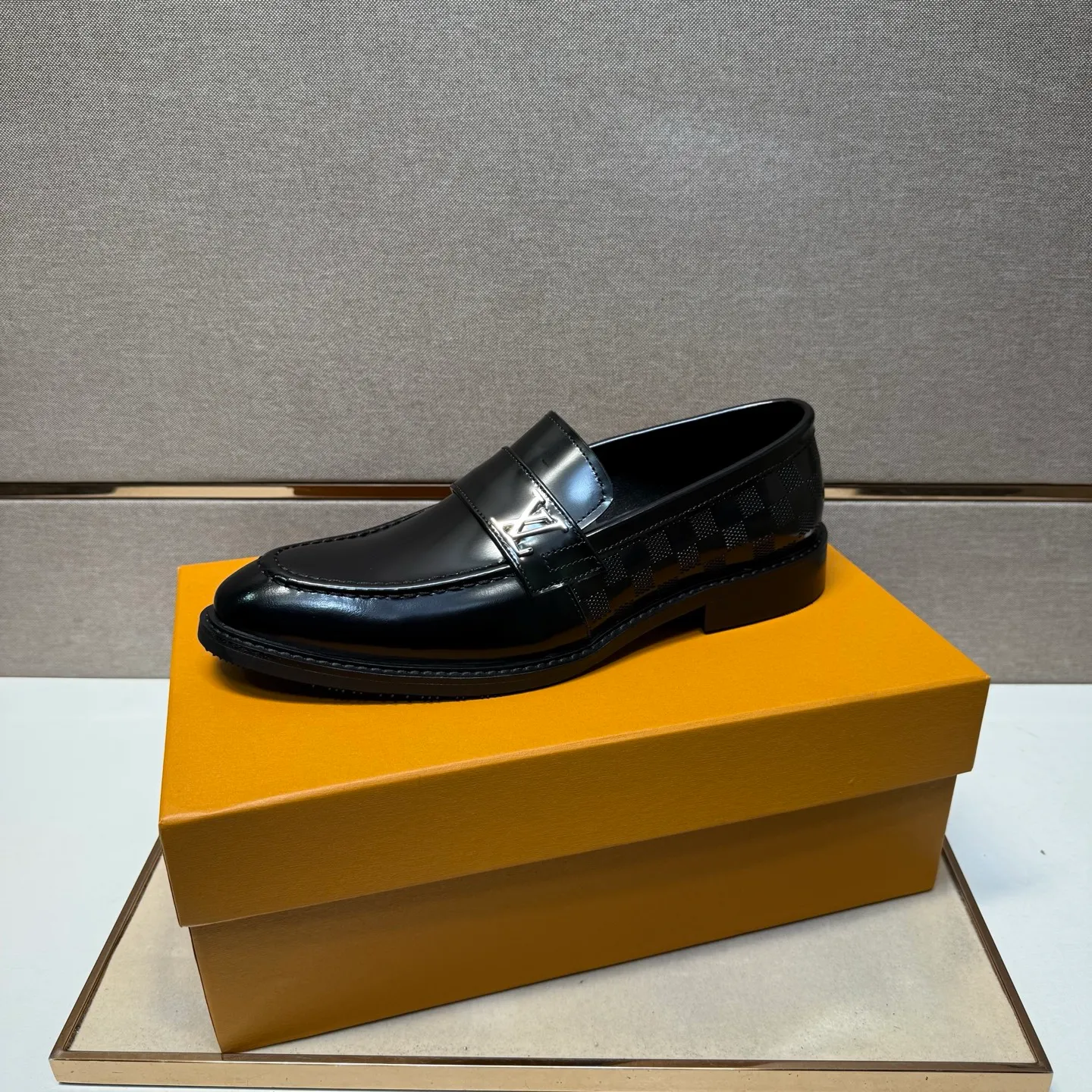 Men's men's shoes 💰pp462【LV～】Men's casual leather shoes 2025z cabinet sales simultaneously 🔶Size: 39-44#️⃣ 🔷2 colors🔜The upper is made of multi-material splicing➕Cow leather lining, comfortable and breathable, sole: original comfortable and wear-resistant outsole, ⚠️real thing📱photographed🎬real thing is better📢📢📢